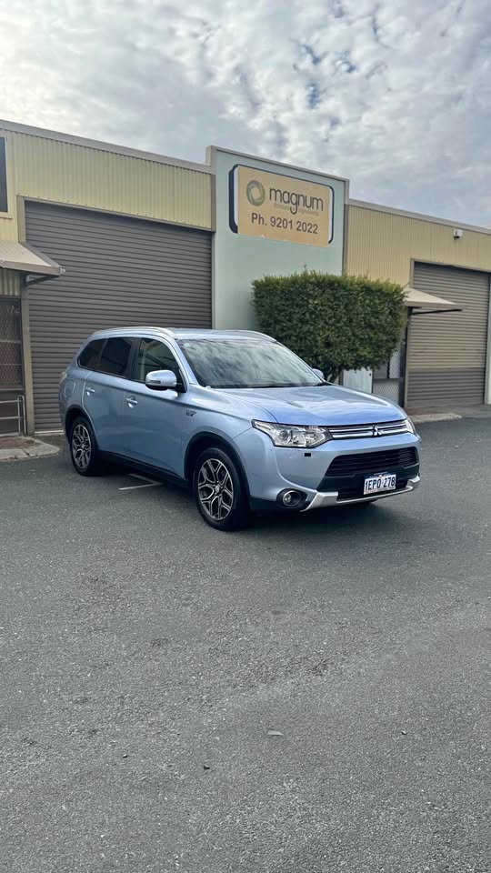 2014 Mitsubishi Outlander Phev